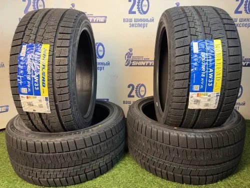 AW 33Разноширокий комплект 245/40 R18 97H + 265/35 R18 97V Habilead AW33