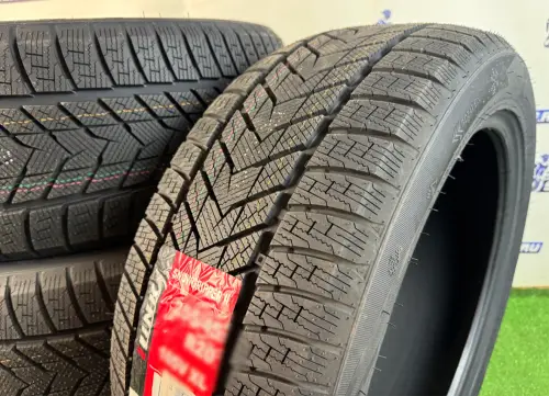 SNOWGRIPPER II245/40 R20 99V SNOWGRIPPER II, ILINK