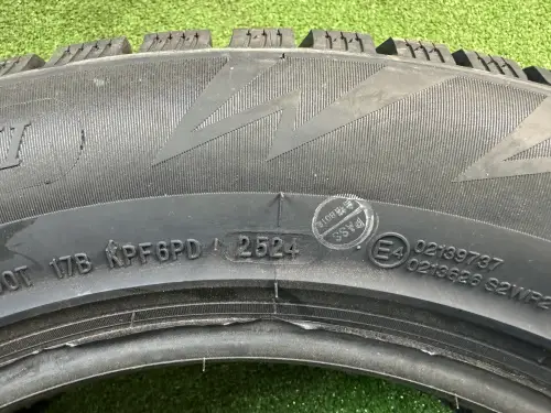 WINTERVORHUT STUD III215/60 R17 4PR 100T WINTERVORHUT STUD III XL, ILINK