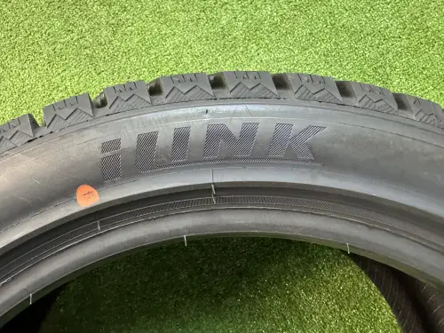 WINTERVORHUT STUD II245/40 R20 99T XL WINTERVORHUT STUD II, ILINK